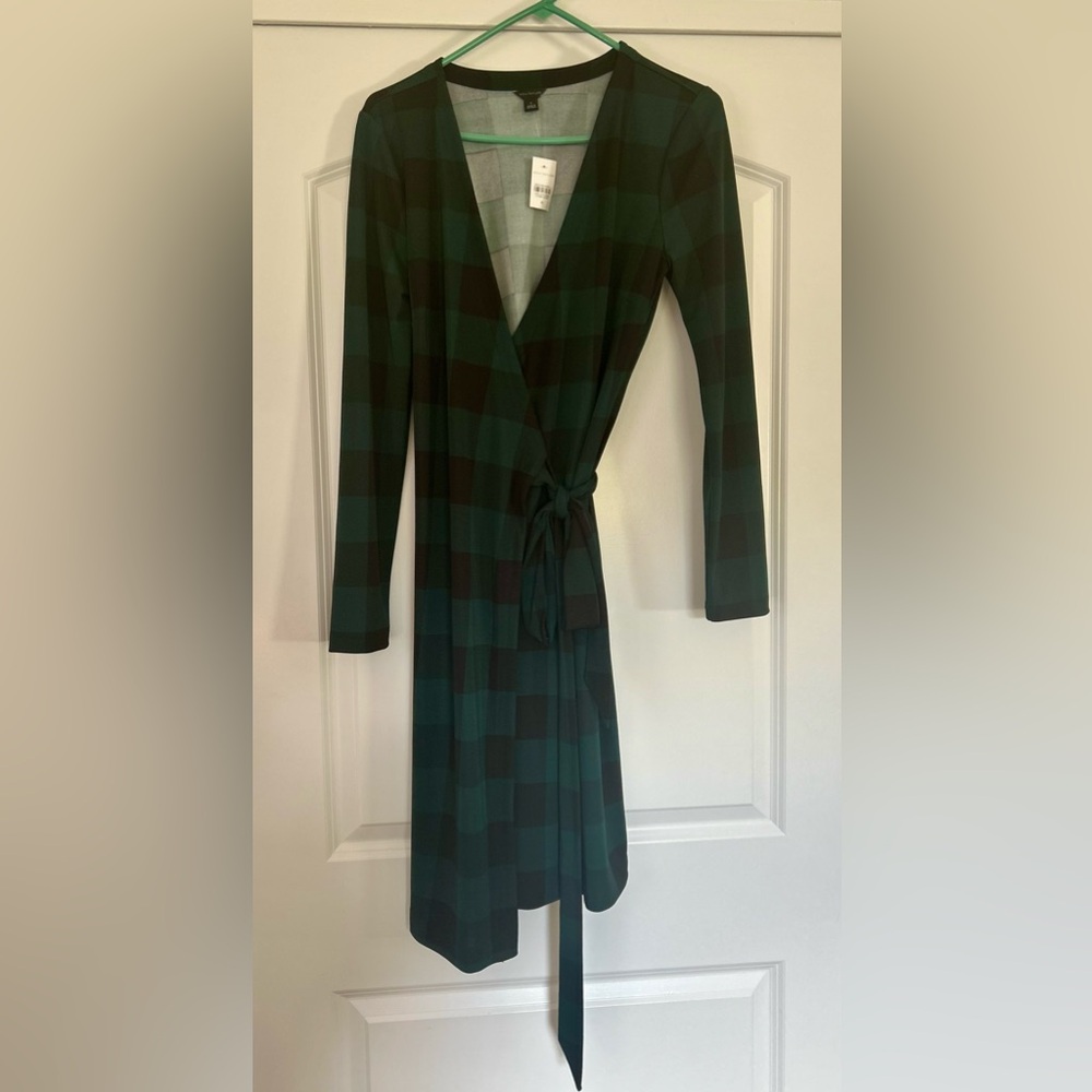 NWT Ann Taylor Green and Black Plaid Wrap Dress